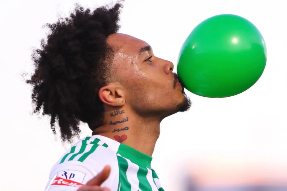 Jalen Blesa celebra un gol con Río Ave.